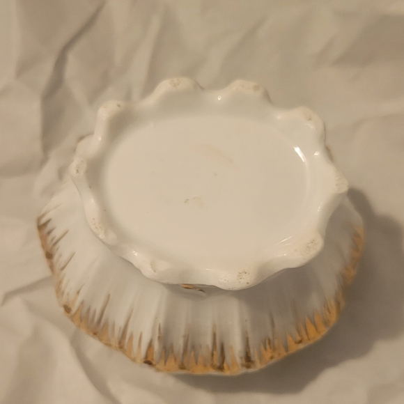 Vintage Porcelain footed sugar bowl - Picture 10 of 13